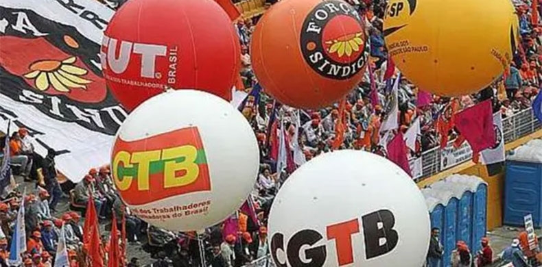 Centrais se reunirão com Lula para discutir política de valorização do salário mínimo. Reajuste beneficia a economia, mostra Dieese